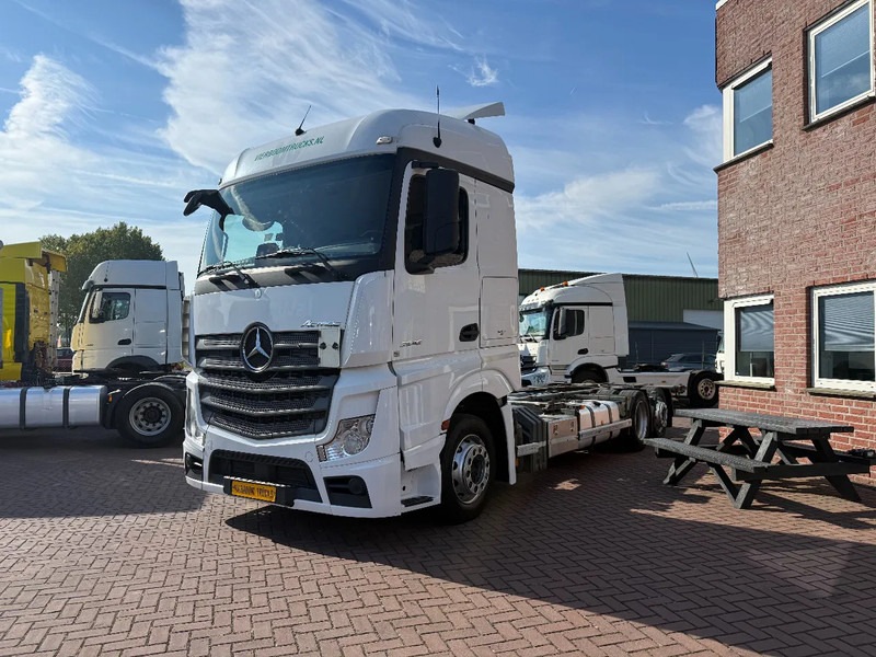 Mercedes-Benz Actros Actros 2542LL 6X2 BDF / ACC / AHK/ TUV 8-2026 / NL TRUCK - Transporter kontejnera/ Kamion s izmjenjivim sanducima: slika Mercedes-Benz Actros Actros 2542LL 6X2 BDF / ACC / AHK/ TUV 8-2026 / NL TRUCK - Transporter kontejnera/ Kamion s izmjenjivim sanducima Mercedes-Benz Actros Actros 2542LL 6X2 BDF / ACC / AHK/ TUV 8-2026 / NL TRUCK - Transporter kontejnera/ Kamion s izmjenjivim sanducima: slika Mercedes-Benz Actros Actros 2542LL 6X2 BDF / ACC / AHK/ TUV 8-2026 / NL TRUCK - Transporter kontejnera/ Kamion s izmjenjivim sanducima