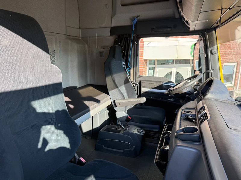 Tegljač MAN TGX TGX 18.400 4X2 / EURO6 / HOLLAND TRUCK: slika Tegljač MAN TGX TGX 18.400 4X2 / EURO6 / HOLLAND TRUCK Tegljač MAN TGX TGX 18.400 4X2 / EURO6 / HOLLAND TRUCK: slika Tegljač MAN TGX TGX 18.400 4X2 / EURO6 / HOLLAND TRUCK