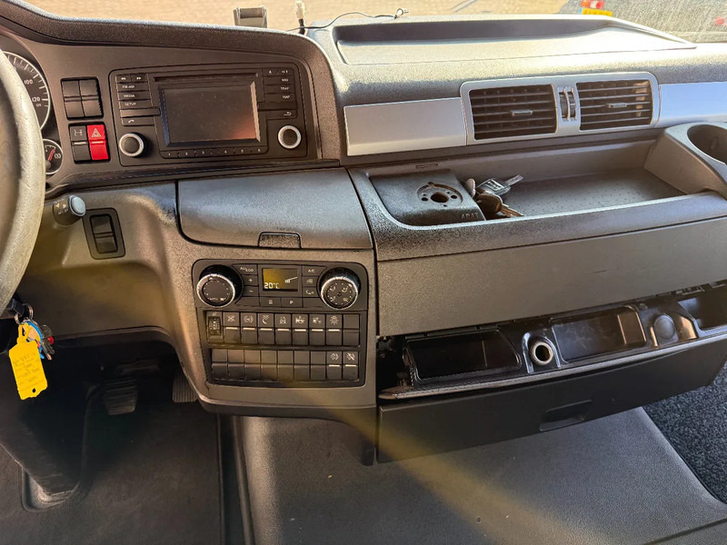 Tegljač MAN TGX TGX 18.400 4X2 / EURO6 / HOLLAND TRUCK: slika Tegljač MAN TGX TGX 18.400 4X2 / EURO6 / HOLLAND TRUCK Tegljač MAN TGX TGX 18.400 4X2 / EURO6 / HOLLAND TRUCK: slika Tegljač MAN TGX TGX 18.400 4X2 / EURO6 / HOLLAND TRUCK