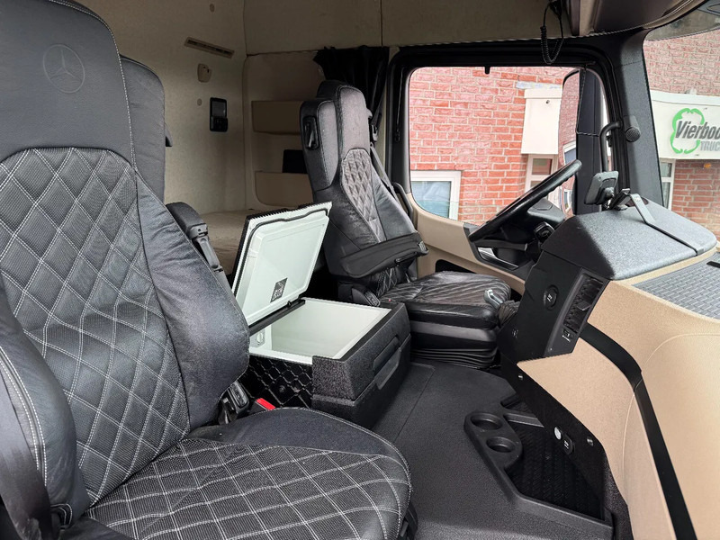 Mercedes-Benz Actros Actros 1943LS Hydrauliek / 478.040KM / Leer / Dealer onderhouden / Top staat - Tegljač: slika Mercedes-Benz Actros Actros 1943LS Hydrauliek / 478.040KM / Leer / Dealer onderhouden / Top staat - Tegljač Mercedes-Benz Actros Actros 1943LS Hydrauliek / 478.040KM / Leer / Dealer onderhouden / Top staat - Tegljač: slika Mercedes-Benz Actros Actros 1943LS Hydrauliek / 478.040KM / Leer / Dealer onderhouden / Top staat - Tegljač