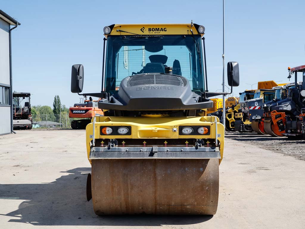 BOMAG BW 174 AP-4v - Cestovni valjak: slika BOMAG BW 174 AP-4v - Cestovni valjak BOMAG BW 174 AP-4v - Cestovni valjak: slika BOMAG BW 174 AP-4v - Cestovni valjak