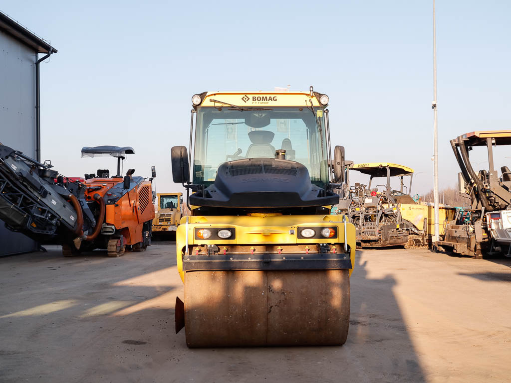 BOMAG BW 174 AP-4v - Cestovni valjak: slika BOMAG BW 174 AP-4v - Cestovni valjak BOMAG BW 174 AP-4v - Cestovni valjak: slika BOMAG BW 174 AP-4v - Cestovni valjak
