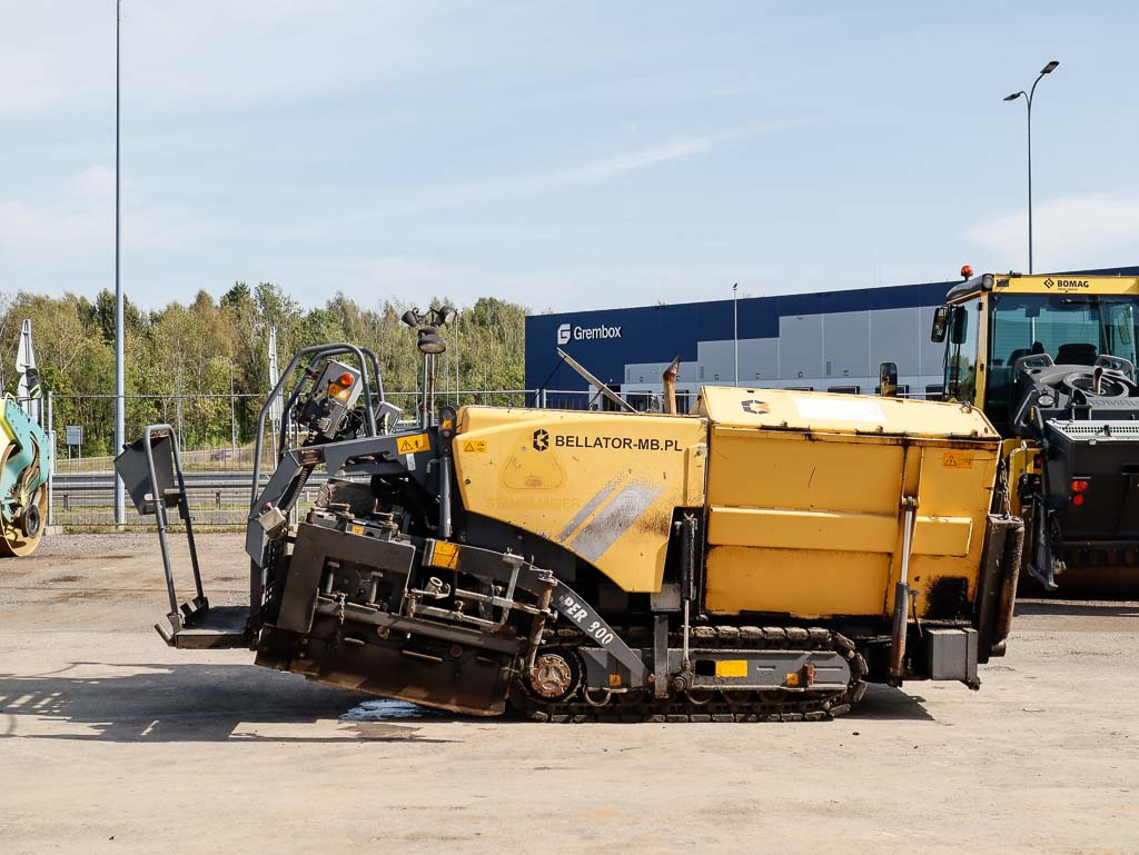 VÖGELE SUPER 800 - Finišer za asfalt: slika VÖGELE SUPER 800 - Finišer za asfalt VÖGELE SUPER 800 - Finišer za asfalt: slika VÖGELE SUPER 800 - Finišer za asfalt