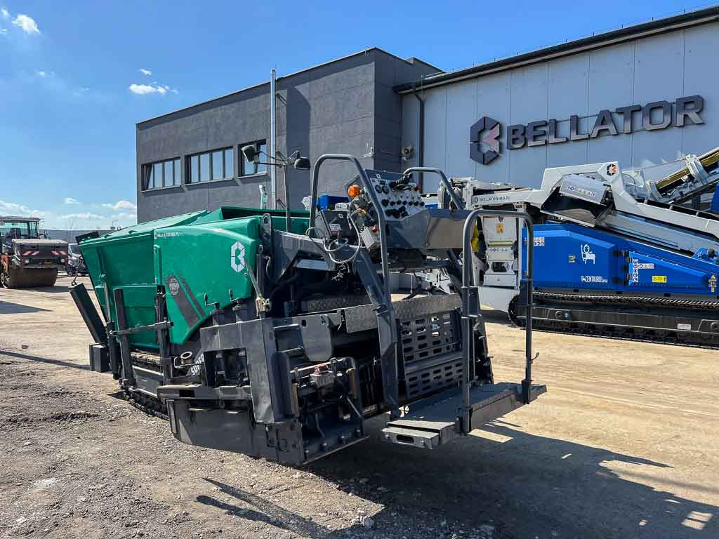 Finišer za asfalt VÖGELE SUPER 800: slika Finišer za asfalt VÖGELE SUPER 800
