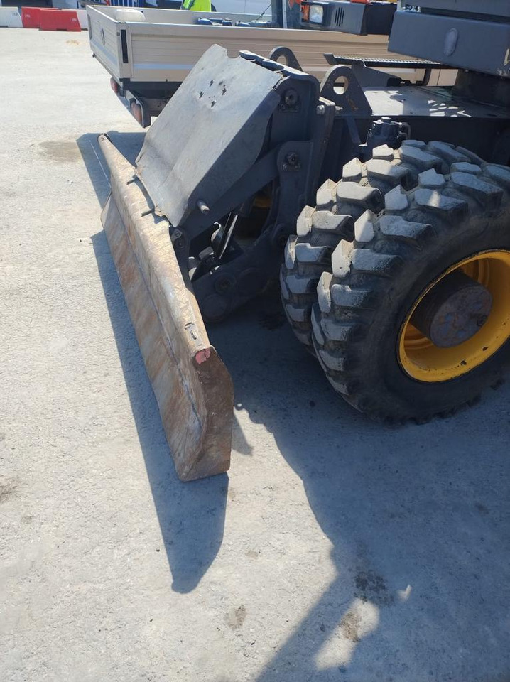 VOLVO EWR170E - Bager na kotačima: slika VOLVO EWR170E - Bager na kotačima VOLVO EWR170E - Bager na kotačima: slika VOLVO EWR170E - Bager na kotačima