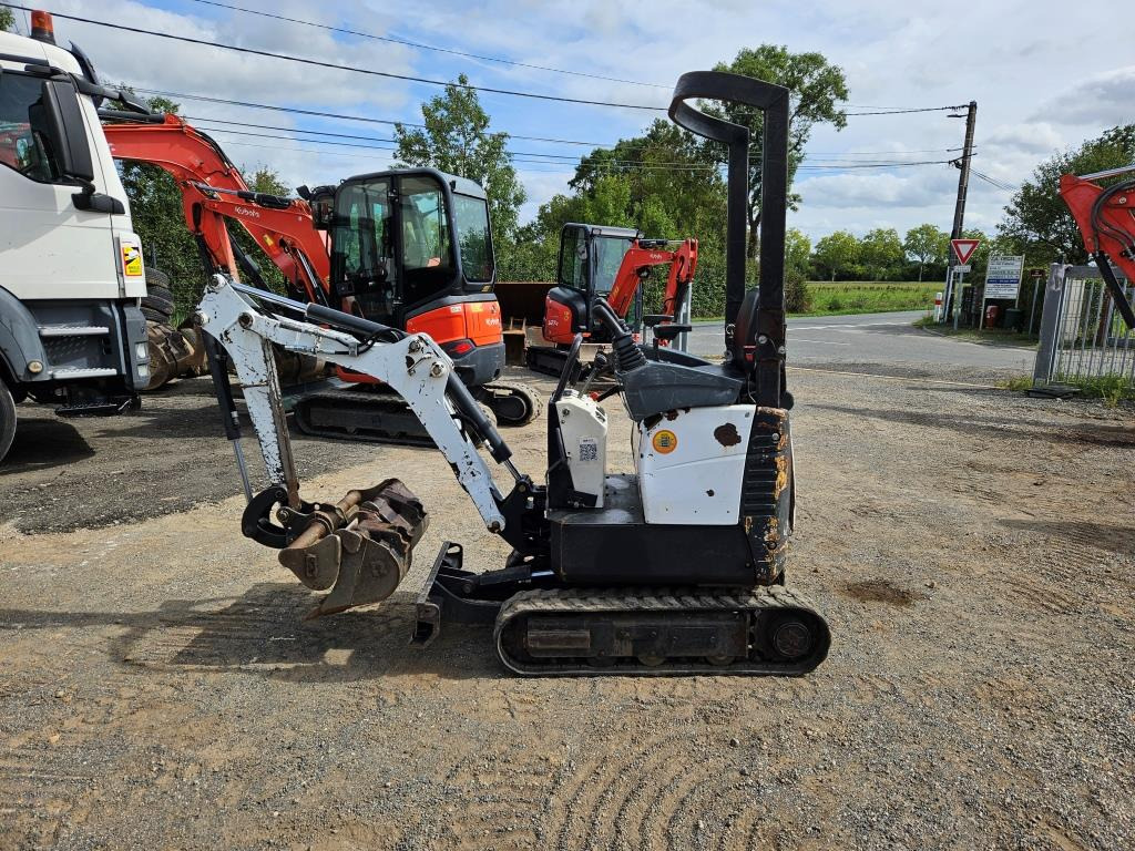 BOBCAT E 10 - Mini bager: slika BOBCAT E 10 - Mini bager BOBCAT E 10 - Mini bager: slika BOBCAT E 10 - Mini bager