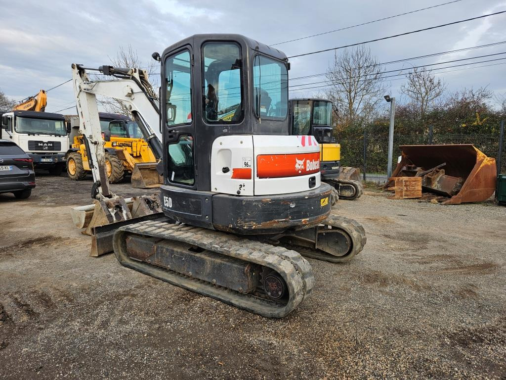 BOBCAT E 50 - Mini bager: slika BOBCAT E 50 - Mini bager BOBCAT E 50 - Mini bager: slika BOBCAT E 50 - Mini bager