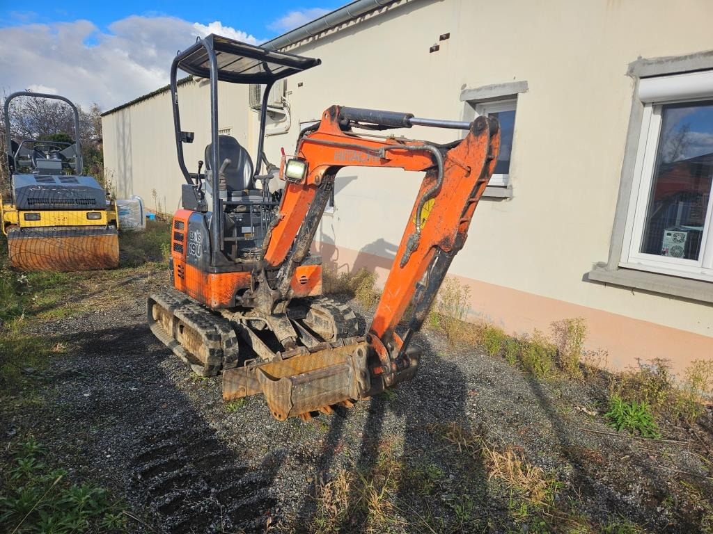 HITACHI ZX 19 - Mini bager: slika HITACHI ZX 19 - Mini bager HITACHI ZX 19 - Mini bager: slika HITACHI ZX 19 - Mini bager