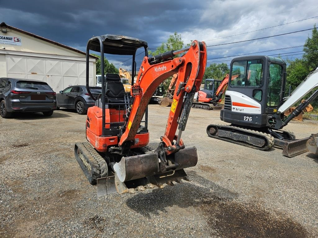 KUBOTA U 15 -3 - Mini bager: slika KUBOTA U 15 -3 - Mini bager KUBOTA U 15 -3 - Mini bager: slika KUBOTA U 15 -3 - Mini bager