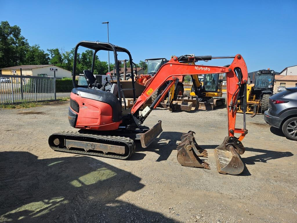 KUBOTA U 27-4 - Mini bager: slika KUBOTA U 27-4 - Mini bager KUBOTA U 27-4 - Mini bager: slika KUBOTA U 27-4 - Mini bager
