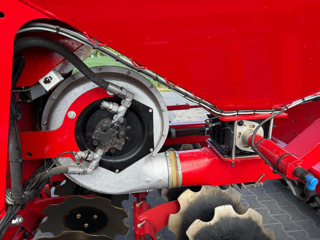Zakup Horsch Pronto 3DC Horsch Pronto 3DC: slika Zakup Horsch Pronto 3DC Horsch Pronto 3DC
