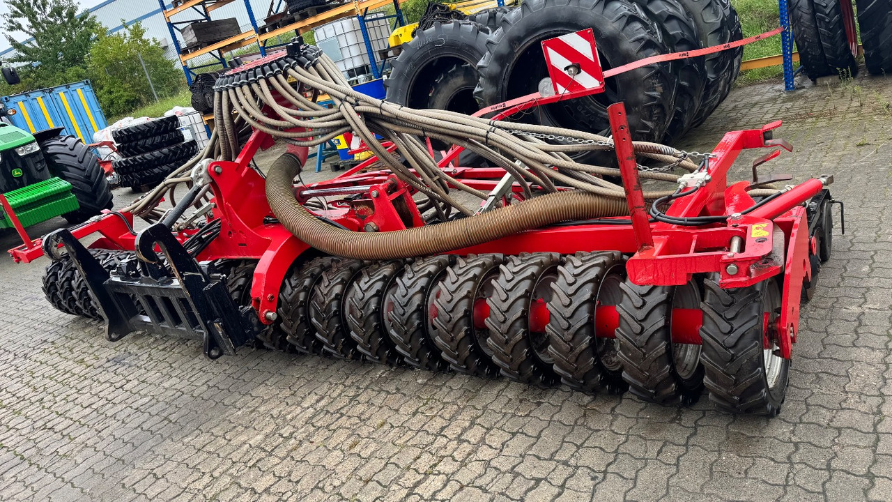 Horsch Pronto 6AS mit Säschiene Maistro 8RC - Sijačica: slika Horsch Pronto 6AS mit Säschiene Maistro 8RC - Sijačica Horsch Pronto 6AS mit Säschiene Maistro 8RC - Sijačica: slika Horsch Pronto 6AS mit Säschiene Maistro 8RC - Sijačica