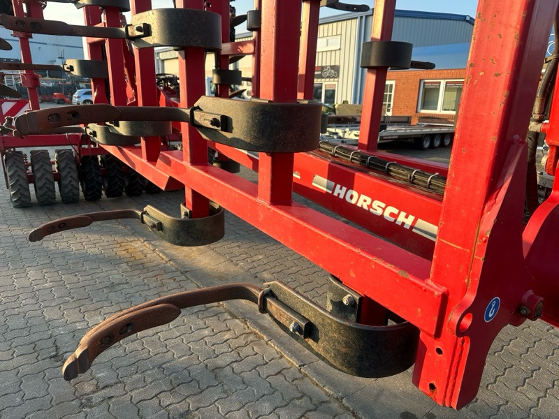 Horsch Tiger 6 XL / keine Schweißstellen - Kultivator: slika Horsch Tiger 6 XL / keine Schweißstellen - Kultivator Horsch Tiger 6 XL / keine Schweißstellen - Kultivator: slika Horsch Tiger 6 XL / keine Schweißstellen - Kultivator