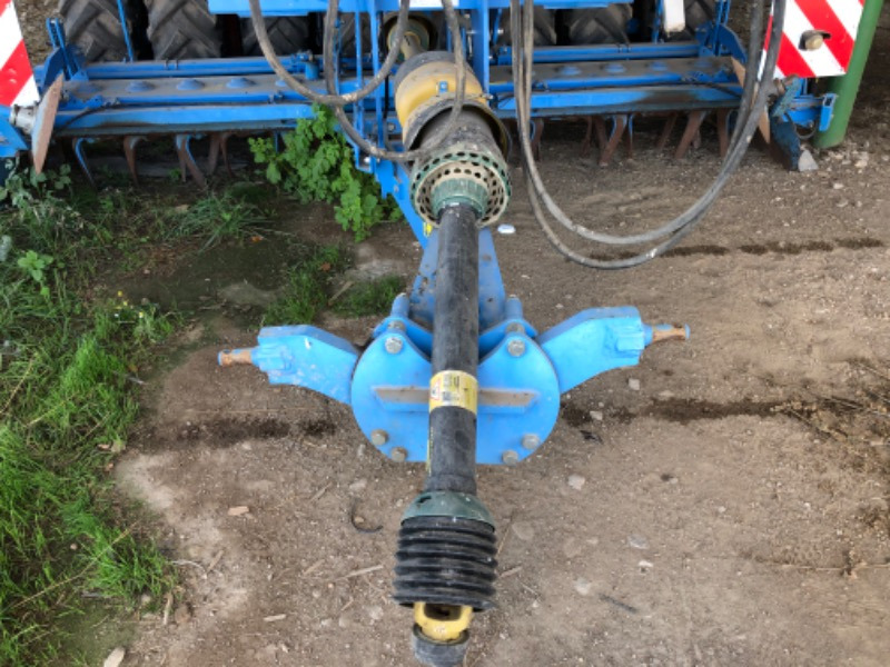 Lemken Compact Solitair 9/400 Zirkon 10 starr - Kombajn i sijačica: slika Lemken Compact Solitair 9/400 Zirkon 10 starr - Kombajn i sijačica Lemken Compact Solitair 9/400 Zirkon 10 starr - Kombajn i sijačica: slika Lemken Compact Solitair 9/400 Zirkon 10 starr - Kombajn i sijačica
