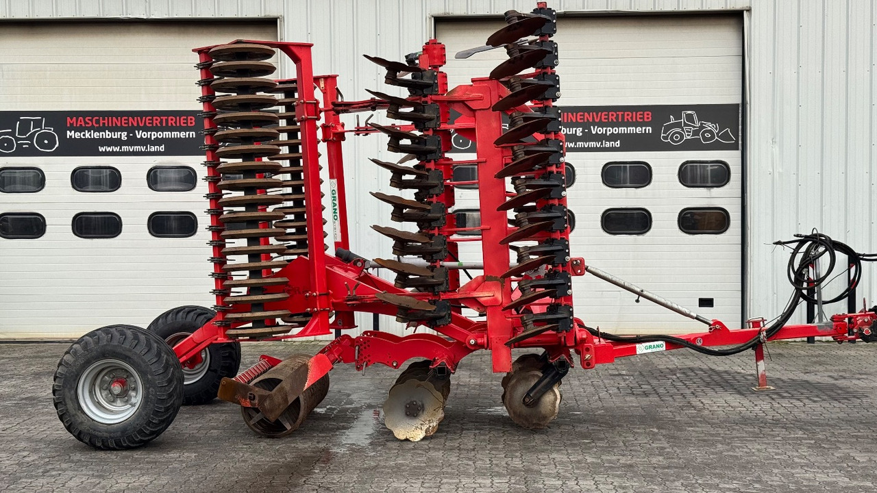 Top Agro SHARK 6.0 GRANO-SYSTEM Hydr. 6,0m - Tanjurača: slika Top Agro SHARK 6.0 GRANO-SYSTEM Hydr. 6,0m - Tanjurača Top Agro SHARK 6.0 GRANO-SYSTEM Hydr. 6,0m - Tanjurača: slika Top Agro SHARK 6.0 GRANO-SYSTEM Hydr. 6,0m - Tanjurača