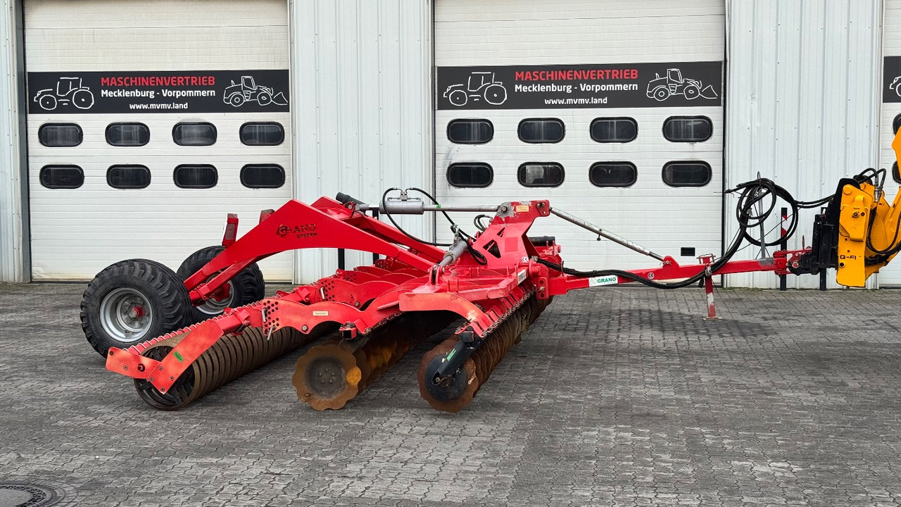 Top Agro SHARK 6.0 GRANO-SYSTEM Hydr. 6,0m - Tanjurača: slika Top Agro SHARK 6.0 GRANO-SYSTEM Hydr. 6,0m - Tanjurača Top Agro SHARK 6.0 GRANO-SYSTEM Hydr. 6,0m - Tanjurača: slika Top Agro SHARK 6.0 GRANO-SYSTEM Hydr. 6,0m - Tanjurača