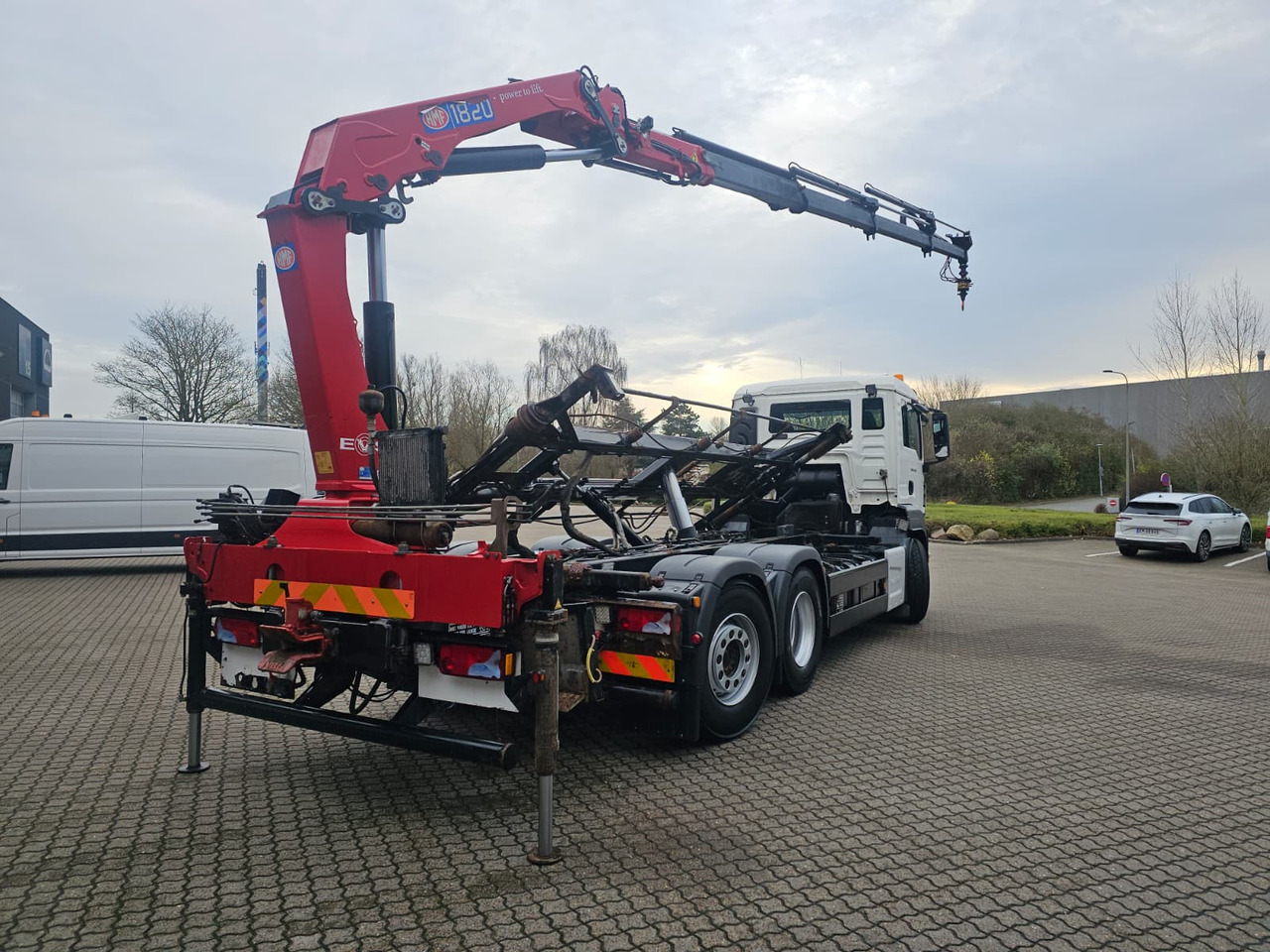 MAN TGS 26.400 6X2-4 - Transporter kontejnera/ Kamion s izmjenjivim sanducima, Kamion s kranom: slika MAN TGS 26.400 6X2-4 - Transporter kontejnera/ Kamion s izmjenjivim sanducima, Kamion s kranom MAN TGS 26.400 6X2-4 - Transporter kontejnera/ Kamion s izmjenjivim sanducima, Kamion s kranom: slika MAN TGS 26.400 6X2-4 - Transporter kontejnera/ Kamion s izmjenjivim sanducima, Kamion s kranom