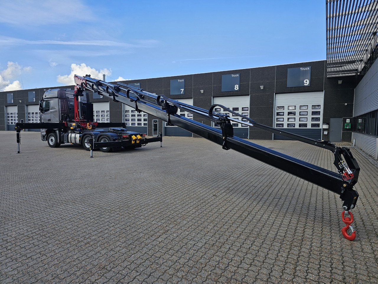Kamion s kranom, Tegljač Mercedes Arocs 2653 6x4 40 T-mtr.: slika Kamion s kranom, Tegljač Mercedes Arocs 2653 6x4 40 T-mtr.