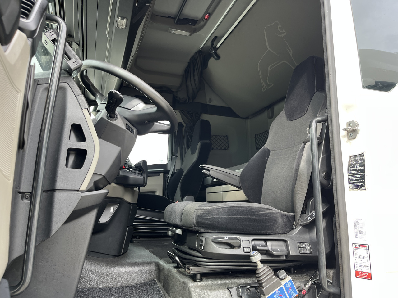 MAN TGX 26.510 hydraulik - Tegljač: slika MAN TGX 26.510 hydraulik - Tegljač MAN TGX 26.510 hydraulik - Tegljač: slika MAN TGX 26.510 hydraulik - Tegljač