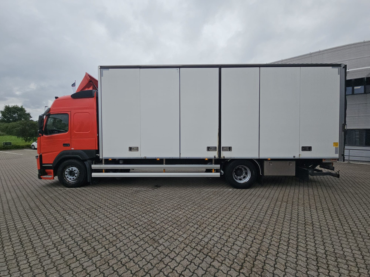 Volvo FM340 - Kamion sandučar: slika Volvo FM340 - Kamion sandučar Volvo FM340 - Kamion sandučar: slika Volvo FM340 - Kamion sandučar