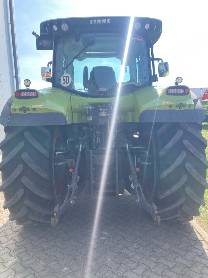CLAAS Arion 650 CMATIC - Traktor: slika CLAAS Arion 650 CMATIC - Traktor CLAAS Arion 650 CMATIC - Traktor: slika CLAAS Arion 650 CMATIC - Traktor