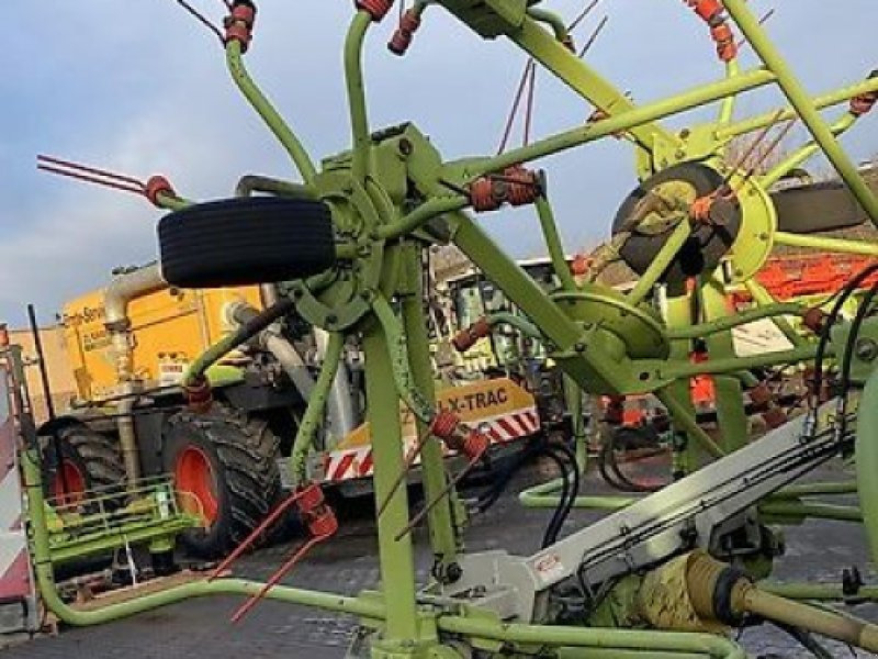 CLAAS Volto 770 - Prevrtač sijena/ Grabulje: slika CLAAS Volto 770 - Prevrtač sijena/ Grabulje CLAAS Volto 770 - Prevrtač sijena/ Grabulje: slika CLAAS Volto 770 - Prevrtač sijena/ Grabulje