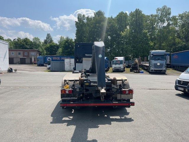 Kamion s kukastom dizalicom Mercedes-Benz Arocs 5 2651  HD Mit Meiller Abrollkipper: slika Kamion s kukastom dizalicom Mercedes-Benz Arocs 5 2651  HD Mit Meiller Abrollkipper