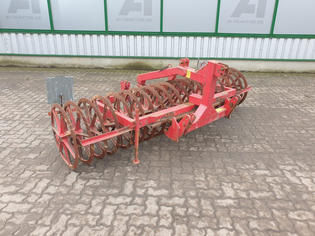 BVL FP300 7 - Valjak za poljoprivredna gospodarstva: slika BVL FP300 7 - Valjak za poljoprivredna gospodarstva BVL FP300 7 - Valjak za poljoprivredna gospodarstva: slika BVL FP300 7 - Valjak za poljoprivredna gospodarstva