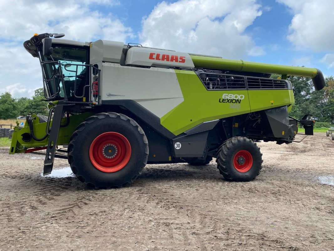 CLAAS Lexion 6800 mit Vario 930 Schneidwerk - Kombajn za žetvu: slika CLAAS Lexion 6800 mit Vario 930 Schneidwerk - Kombajn za žetvu CLAAS Lexion 6800 mit Vario 930 Schneidwerk - Kombajn za žetvu: slika CLAAS Lexion 6800 mit Vario 930 Schneidwerk - Kombajn za žetvu