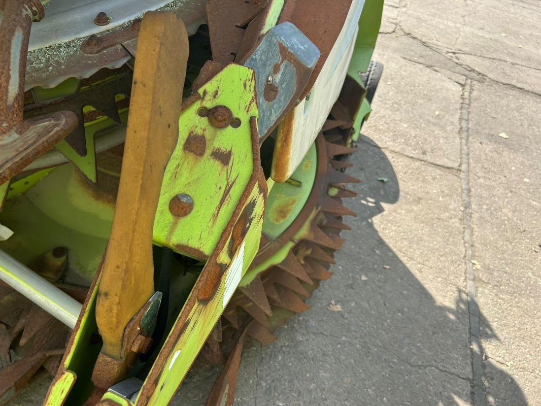CLAAS Orbis 750 - Kombajn za kukuruz: slika CLAAS Orbis 750 - Kombajn za kukuruz CLAAS Orbis 750 - Kombajn za kukuruz: slika CLAAS Orbis 750 - Kombajn za kukuruz