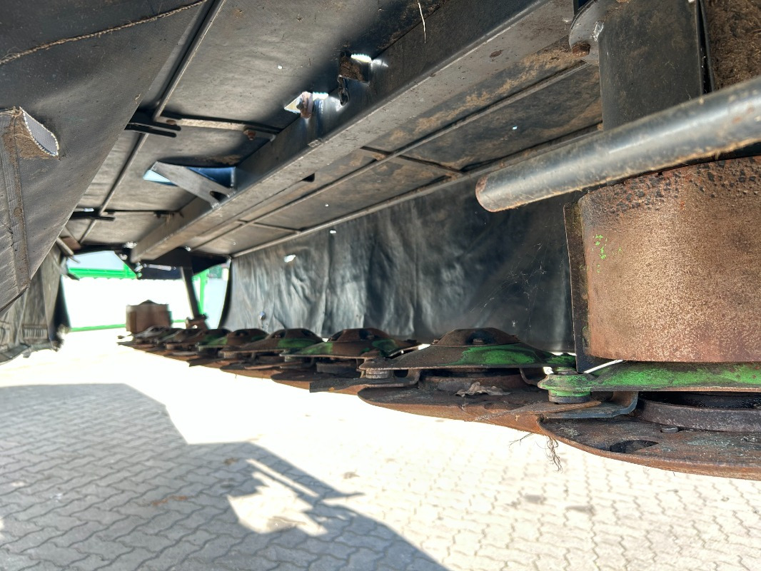 Deutz DiscMaster 440 - Kosilica: slika Deutz DiscMaster 440 - Kosilica Deutz DiscMaster 440 - Kosilica: slika Deutz DiscMaster 440 - Kosilica