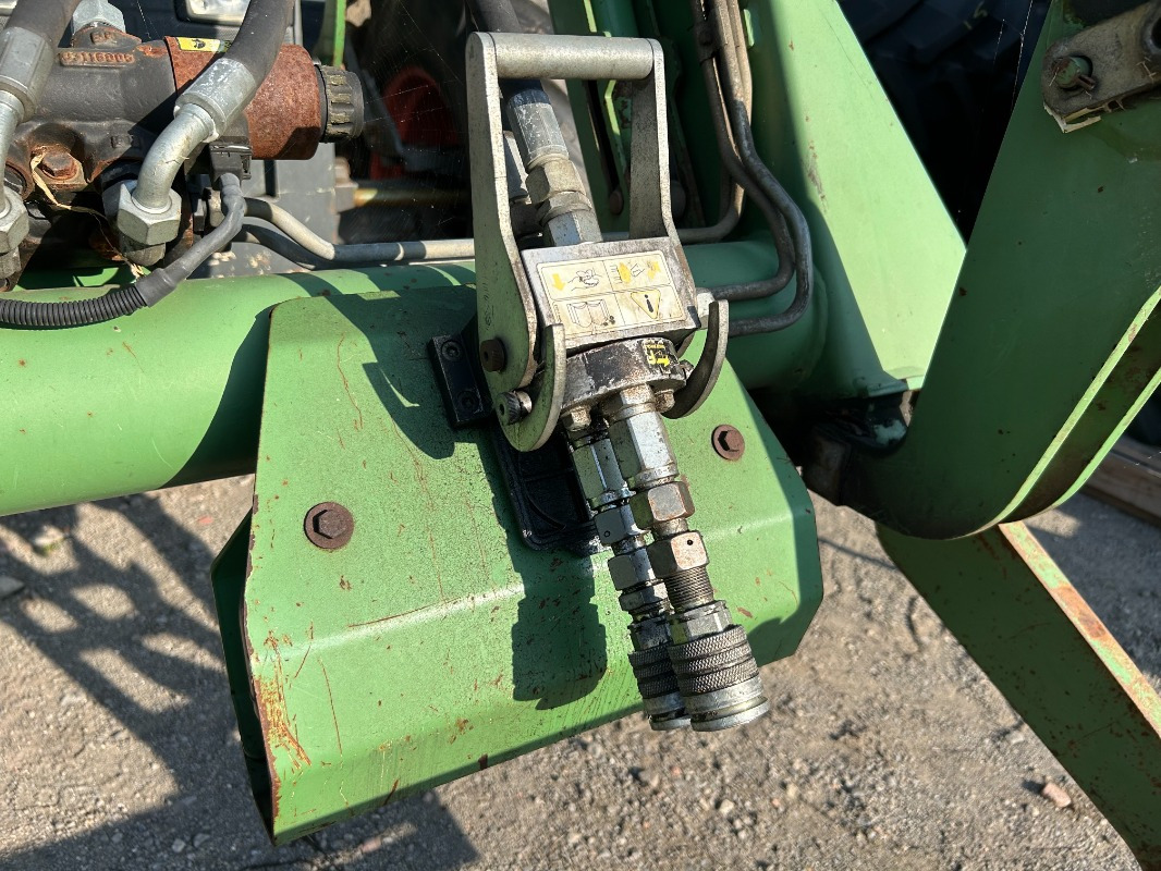 Fendt 309 C - Traktor: slika Fendt 309 C - Traktor Fendt 309 C - Traktor: slika Fendt 309 C - Traktor