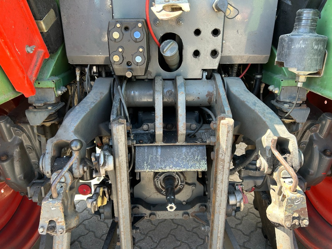 Fendt Farmer 310 - Traktor: slika Fendt Farmer 310 - Traktor Fendt Farmer 310 - Traktor: slika Fendt Farmer 310 - Traktor