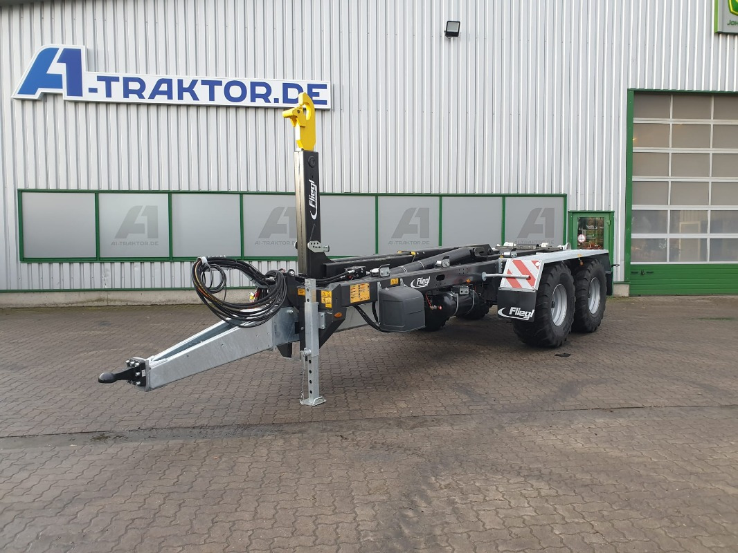 Fliegl HKL 22 - Alat/ Oprema: slika Fliegl HKL 22 - Alat/ Oprema Fliegl HKL 22 - Alat/ Oprema: slika Fliegl HKL 22 - Alat/ Oprema