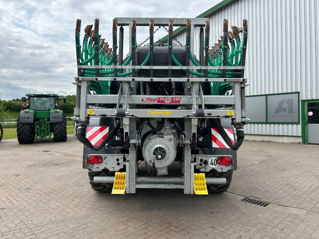 Fliegl VFW 18000 MAXX LINE PLUS - Oprema za gnojenje: slika Fliegl VFW 18000 MAXX LINE PLUS - Oprema za gnojenje Fliegl VFW 18000 MAXX LINE PLUS - Oprema za gnojenje: slika Fliegl VFW 18000 MAXX LINE PLUS - Oprema za gnojenje