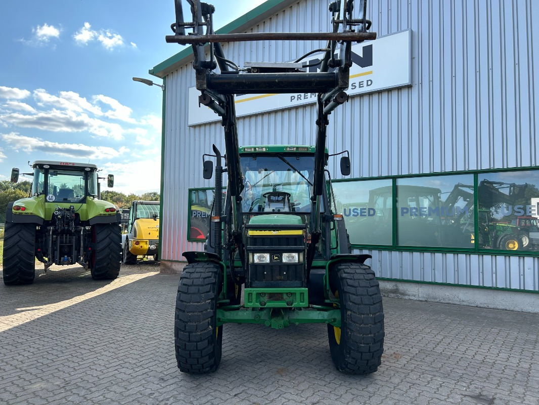 John Deere 6110 - Traktor: slika John Deere 6110 - Traktor John Deere 6110 - Traktor: slika John Deere 6110 - Traktor