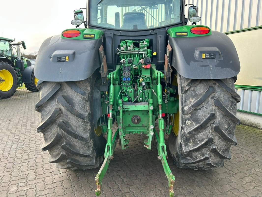 John Deere 6215R - Traktor: slika John Deere 6215R - Traktor John Deere 6215R - Traktor: slika John Deere 6215R - Traktor
