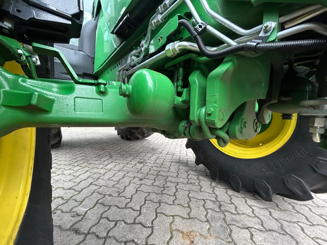 John Deere 6R 155 - Traktor: slika John Deere 6R 155 - Traktor John Deere 6R 155 - Traktor: slika John Deere 6R 155 - Traktor