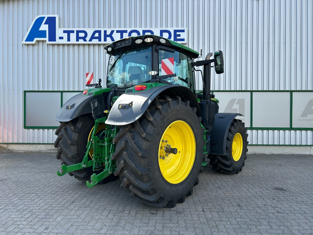 John Deere 6R 215 - Traktor: slika John Deere 6R 215 - Traktor John Deere 6R 215 - Traktor: slika John Deere 6R 215 - Traktor