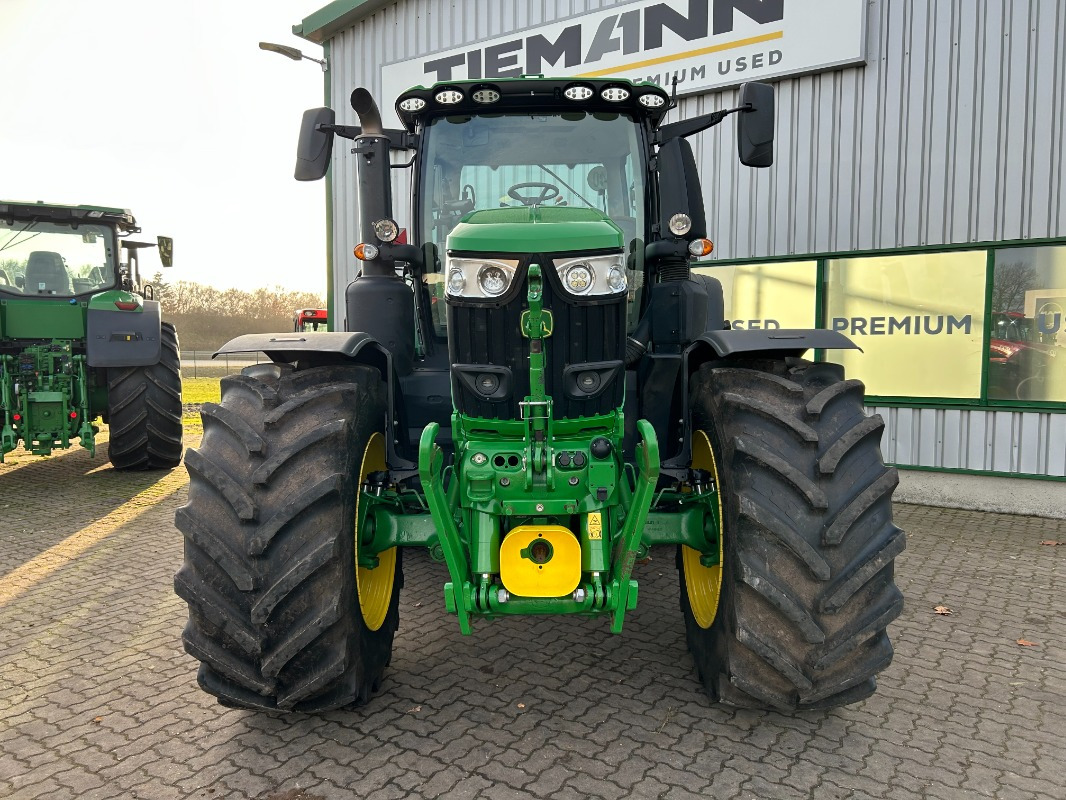 John Deere 6R 230 - Traktor: slika John Deere 6R 230 - Traktor John Deere 6R 230 - Traktor: slika John Deere 6R 230 - Traktor