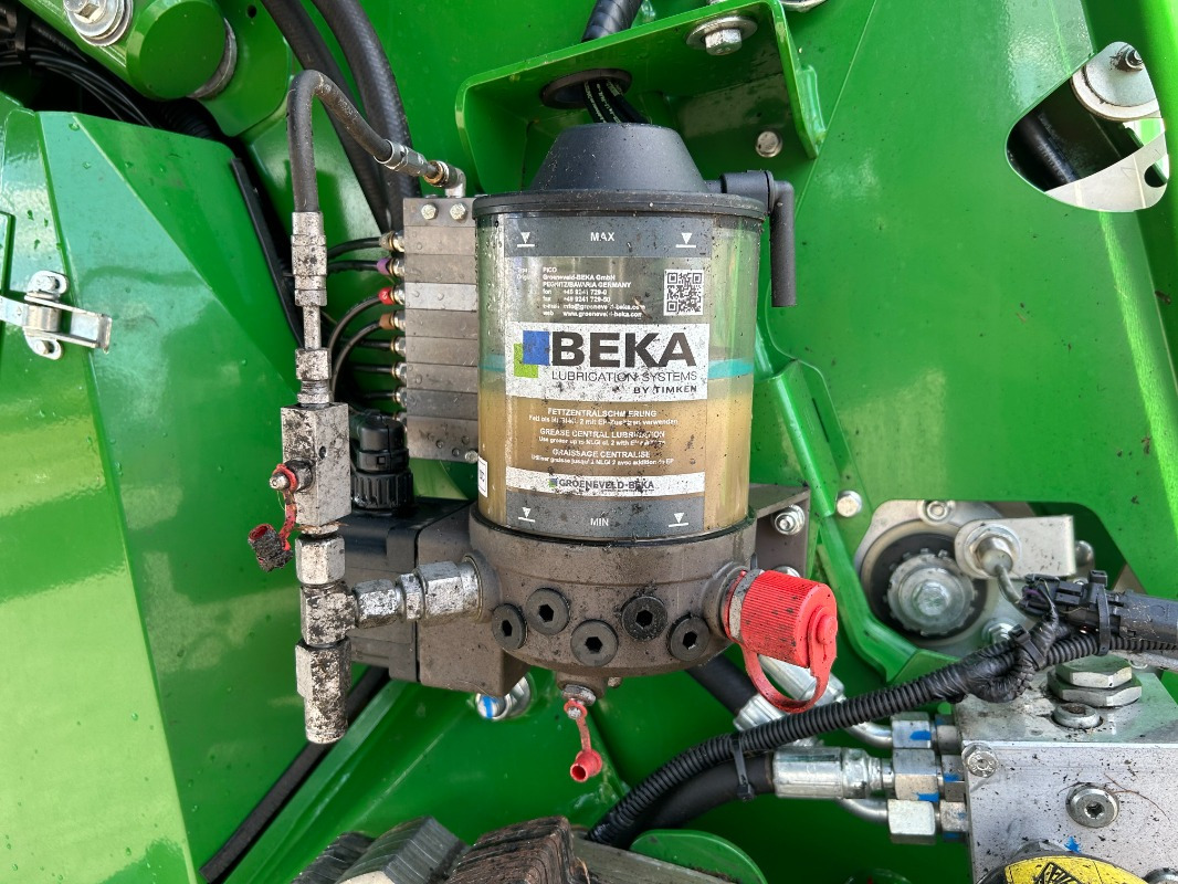 John Deere V461R - Omotač bala: slika John Deere V461R - Omotač bala John Deere V461R - Omotač bala: slika John Deere V461R - Omotač bala