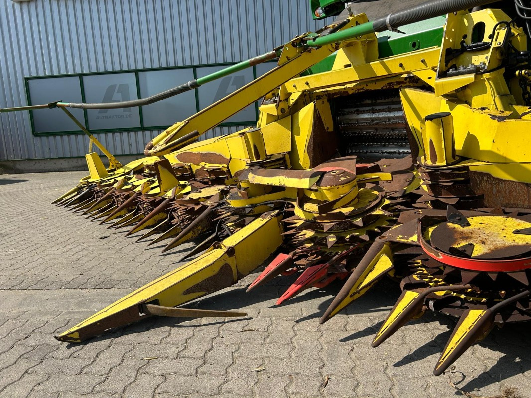 Kemper 390 Plus - Kombajn za kukuruz: slika Kemper 390 Plus - Kombajn za kukuruz Kemper 390 Plus - Kombajn za kukuruz: slika Kemper 390 Plus - Kombajn za kukuruz