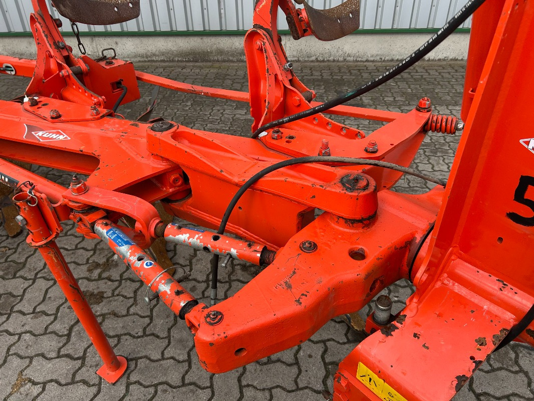 Kuhn Multi Master 113 4E - Plug: slika Kuhn Multi Master 113 4E - Plug Kuhn Multi Master 113 4E - Plug: slika Kuhn Multi Master 113 4E - Plug