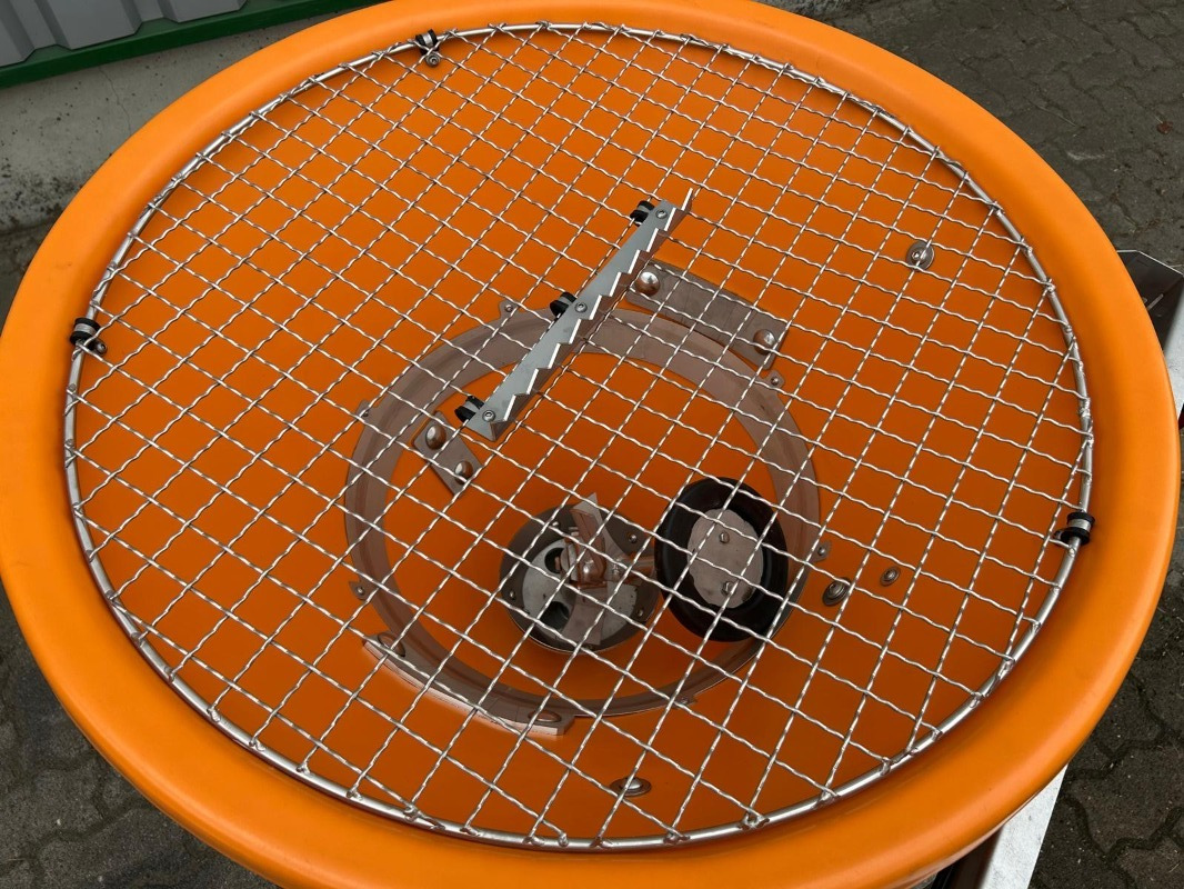 Matev SPR-H/M 125 IX - Posipač pijeska/ Soli: slika Matev SPR-H/M 125 IX - Posipač pijeska/ Soli Matev SPR-H/M 125 IX - Posipač pijeska/ Soli: slika Matev SPR-H/M 125 IX - Posipač pijeska/ Soli