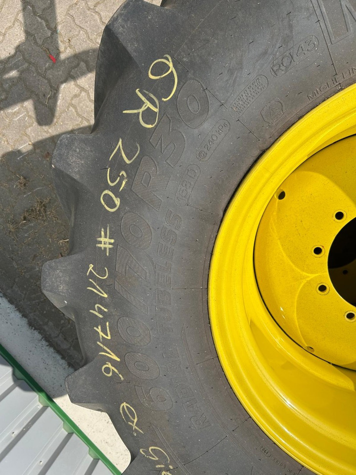 Michelin Kompletträder 710/70R42 600/70R30 - Guma za Poljoprivredni strojevi: slika Michelin Kompletträder 710/70R42 600/70R30 - Guma za Poljoprivredni strojevi Michelin Kompletträder 710/70R42 600/70R30 - Guma za Poljoprivredni strojevi: slika Michelin Kompletträder 710/70R42 600/70R30 - Guma za Poljoprivredni strojevi