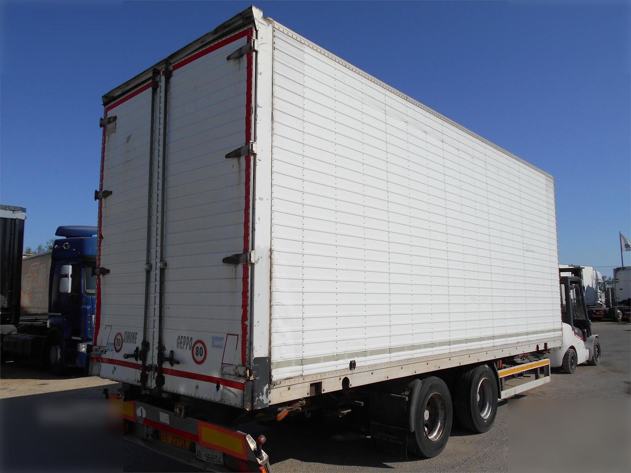 DAYTONA - Prikolica sa zatvorenim sandukom: slika DAYTONA - Prikolica sa zatvorenim sandukom DAYTONA - Prikolica sa zatvorenim sandukom: slika DAYTONA - Prikolica sa zatvorenim sandukom