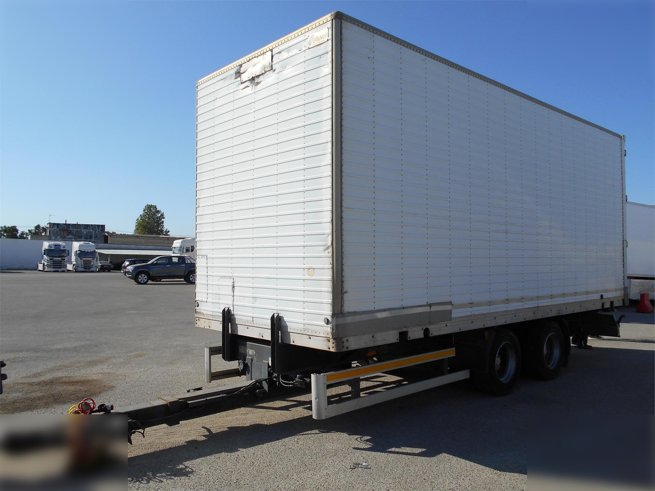 DAYTONA - Prikolica sa zatvorenim sandukom: slika DAYTONA - Prikolica sa zatvorenim sandukom DAYTONA - Prikolica sa zatvorenim sandukom: slika DAYTONA - Prikolica sa zatvorenim sandukom