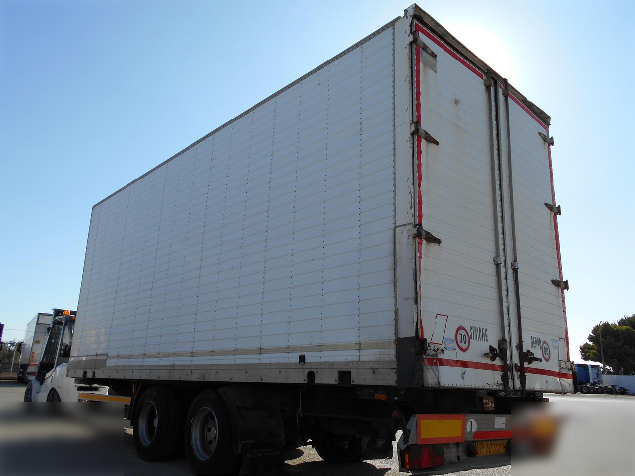 DAYTONA - Prikolica sa zatvorenim sandukom: slika DAYTONA - Prikolica sa zatvorenim sandukom DAYTONA - Prikolica sa zatvorenim sandukom: slika DAYTONA - Prikolica sa zatvorenim sandukom