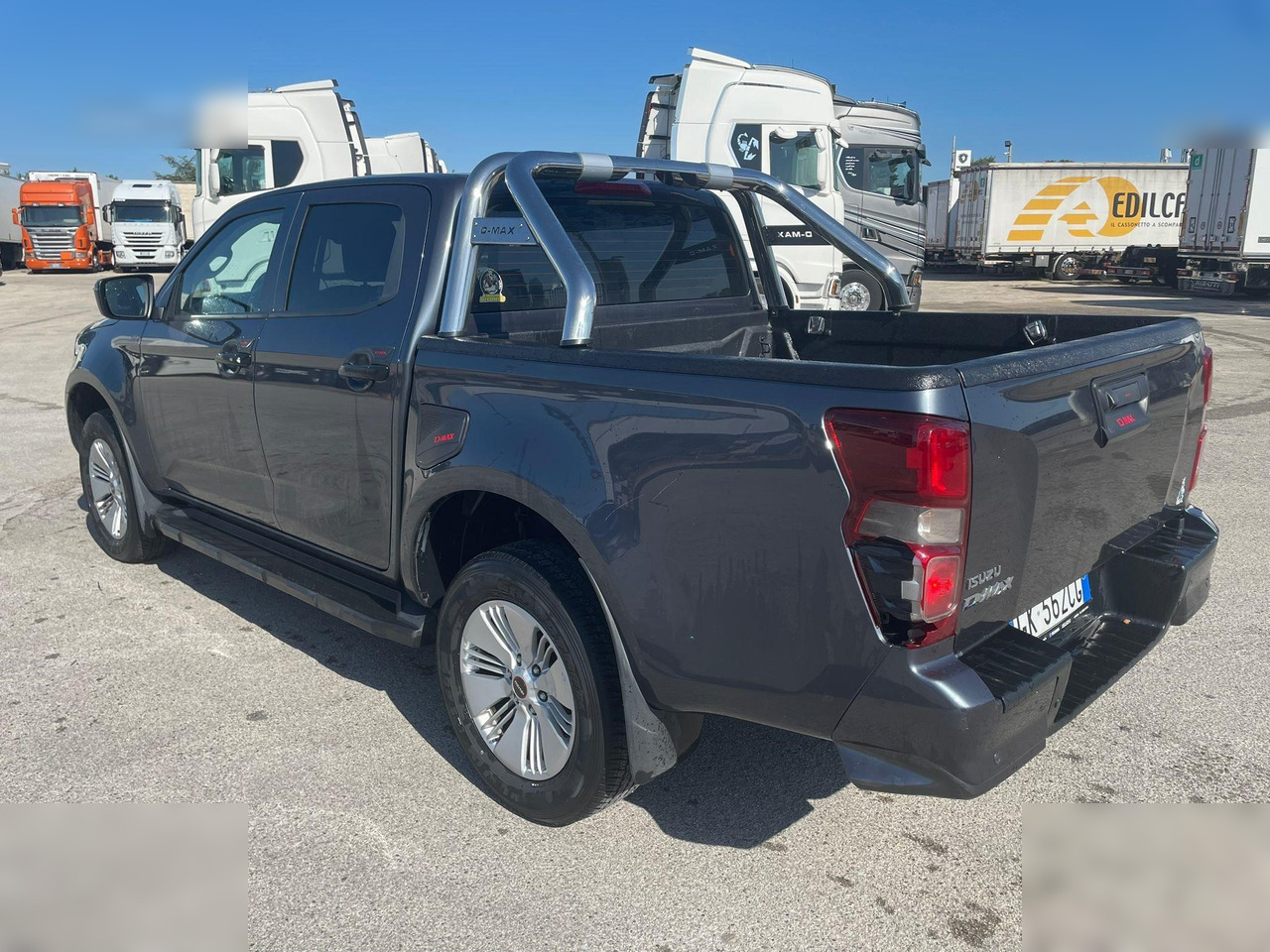 ISUZU D-MAX - Pick-up: slika ISUZU D-MAX - Pick-up ISUZU D-MAX - Pick-up: slika ISUZU D-MAX - Pick-up