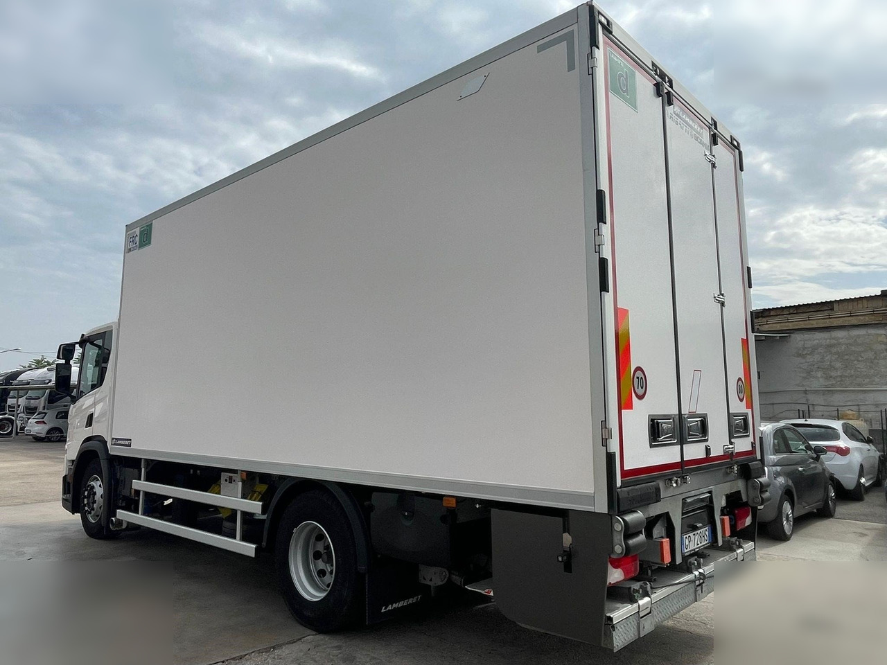 SCANIA P280 - Kamion hladnjača: slika SCANIA P280 - Kamion hladnjača SCANIA P280 - Kamion hladnjača: slika SCANIA P280 - Kamion hladnjača